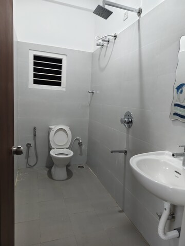 Master Bedroom in 1 BHK Builder Floor at Halasuru – for Rent