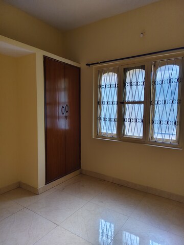 Room in 1 BHK Builder Floor at Indiranagar – for Rent
