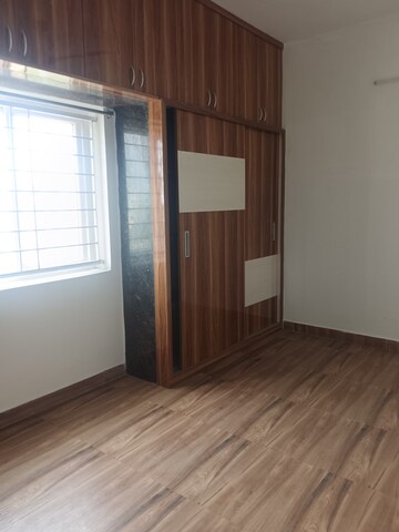 Room in 2 BHK Apartment at Manikonda – for Rent