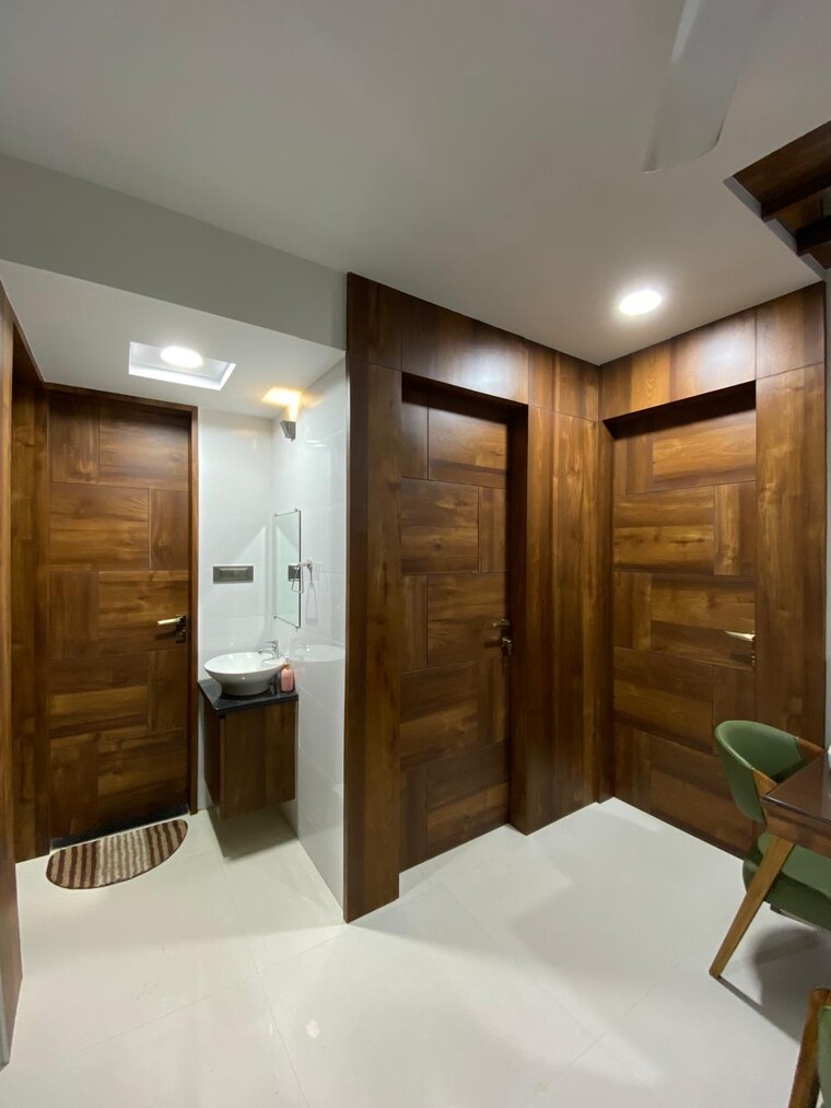 Room, pal 3 Bedroom 1950 Sq.Ft. Apartment In Pal Surat 8682717