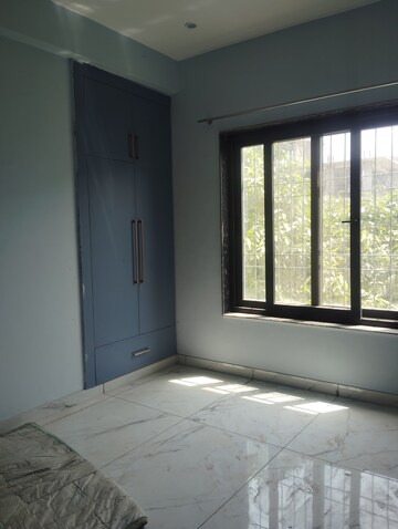 Room in 2 BHK Builder Floor at Sector 45 – for Rent