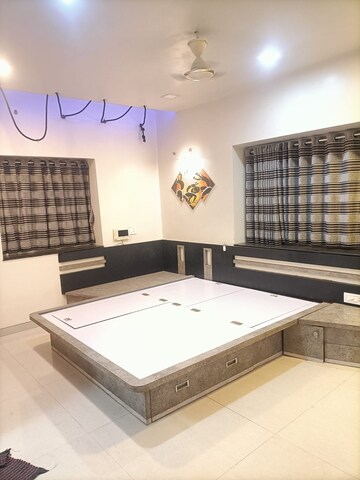 Bedroom in 2 BHK Apartment at Kubera Gulshan, Aundh – for Rent