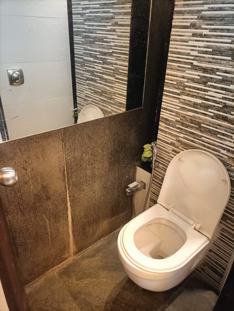 Bathroom, kubera-gulshan 2 Bedroom 1250 Sq.Ft. Apartment In Aundh Pune 8682780