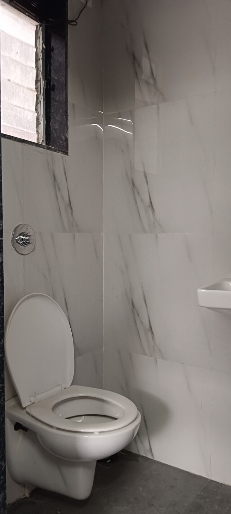 Bathroom, rishab-jay-sarang 1 Bedroom 450 Sq.Ft. Apartment In Malad East Mumbai 8682791