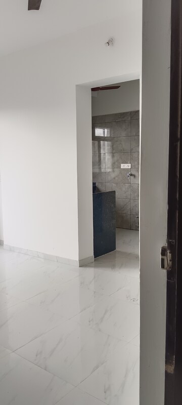 Room in 1 BHK Apartment at Rishab Jay Sarang, Malad East – for Rent