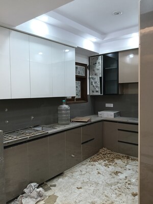 Kitchen in 3 BHK Builder Floor at Shalimar Apartments Shalimar Garden, Shalimar Garden – for Sale