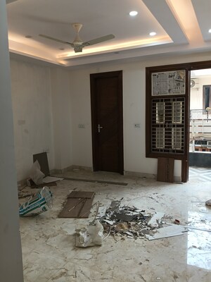 Living Room in 3 BHK Builder Floor at Shalimar Apartments Shalimar Garden, Shalimar Garden – for Sale