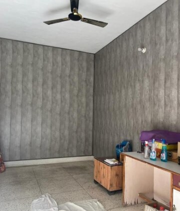 Furnished Amenities in 1 BHK Villa at Aliganj – for Rent