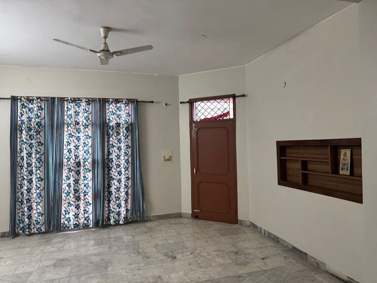 Room, sector 4 2 Bedroom 1670 Sq.Ft. Independent House In Sector 4 Panchkula 8682893