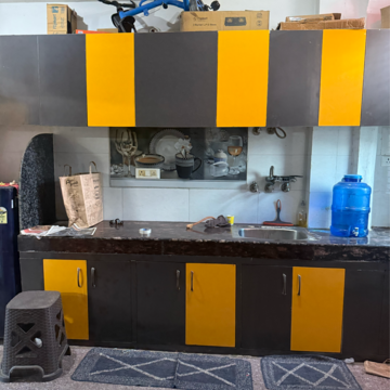 Kitchen in 1.5 BHK Builder Floor at Sector 63a – for Rent