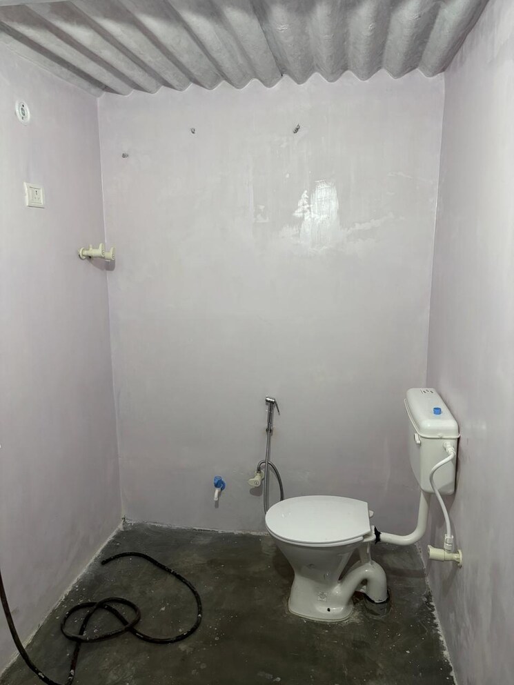 Bathroom, lalbagh 3 Bedroom 1500 Sq.Ft. Apartment In Lalbagh Lucknow 8682934