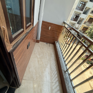 Balcony in 1.5 BHK Builder Floor at Sector 63a – for Rent