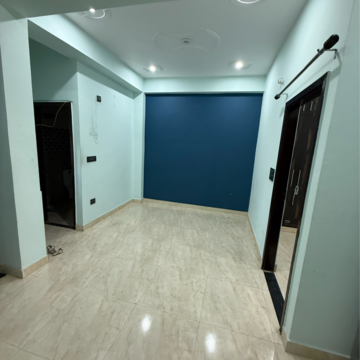Building Lobby in 1.5 BHK Builder Floor at Sector 63a – for Rent