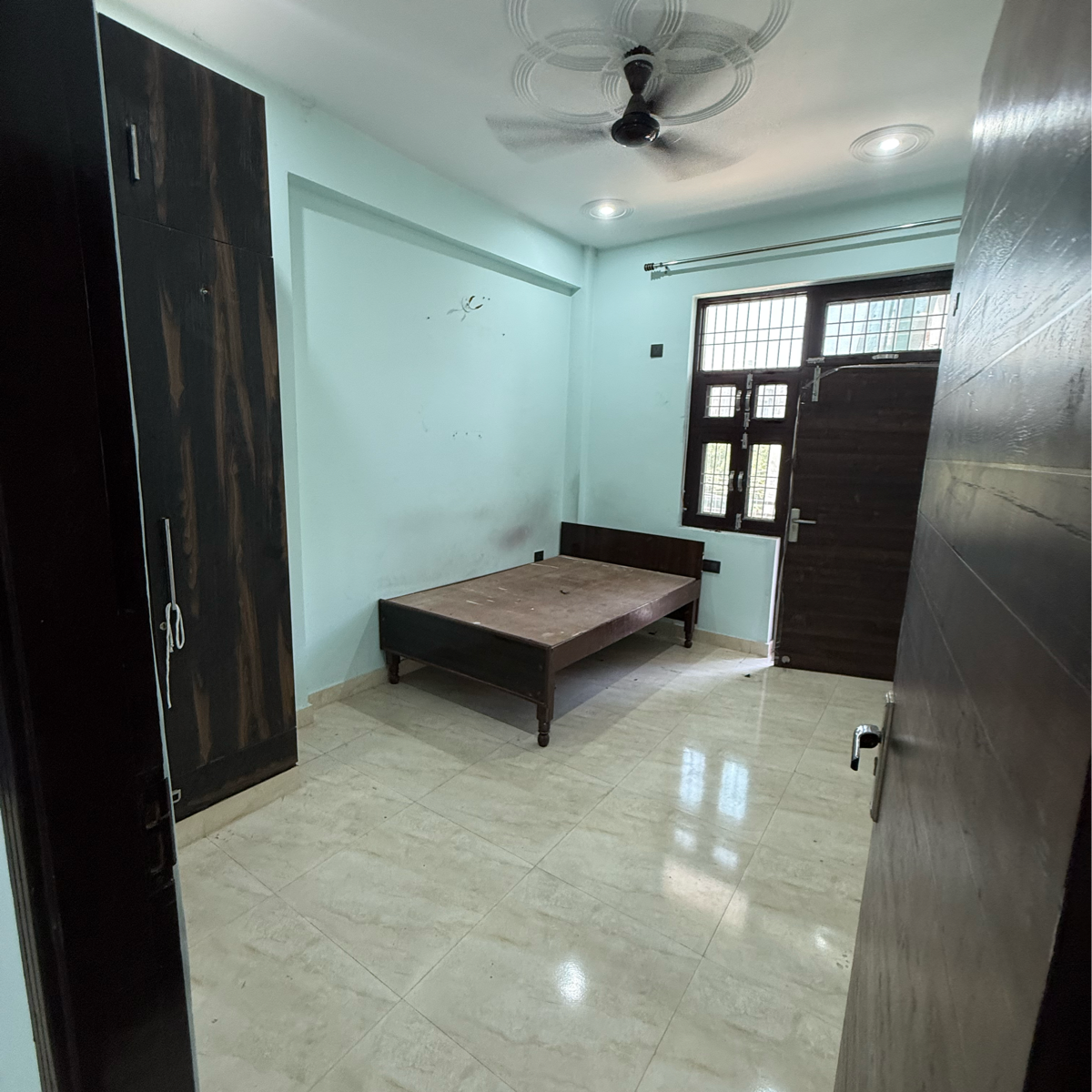 1.5 BHK + Extra Room Builder Floor For Rent in Sector 63A
