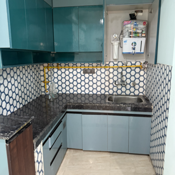 Kitchen in 1.5 BHK Builder Floor at Sector 63a – for Rent