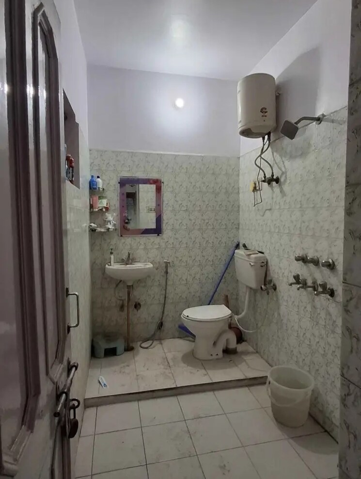 Bathroom, vikas nagar 2 Bedroom 1052 Sq.Ft. Independent House In Vikas Nagar Lucknow 8682954