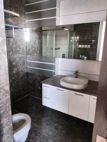 Kitchen in 5 BHK Apartment at Salcon The Verandas, Sector 54 – for Rent