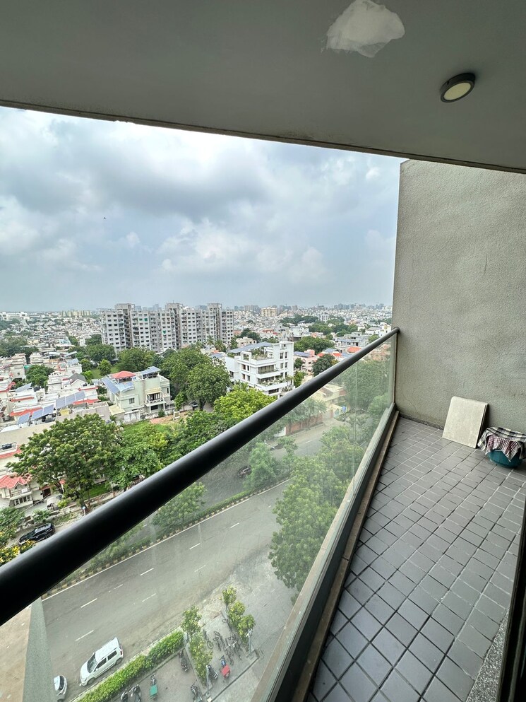 Balcony, thaltej Commercial Office Space 2995 Sq.Ft. In Thaltej Ahmedabad 8682999