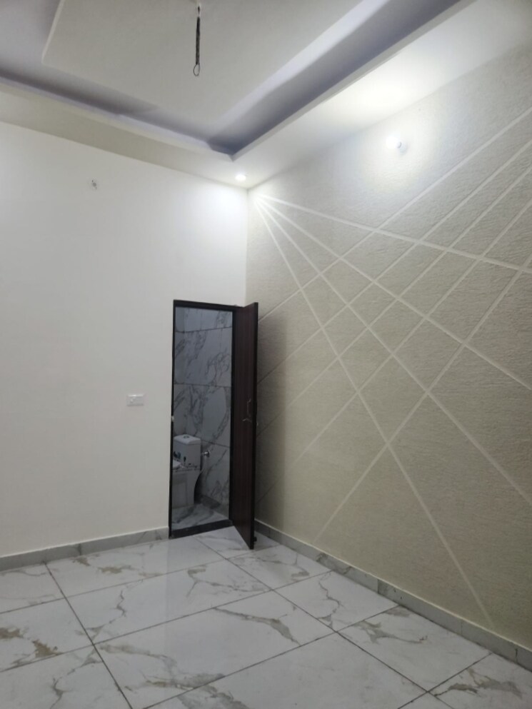 Bathroom, raksha puram 4 Bedroom 77 Sq.Yd. Independent House In Raksha Puram Meerut 8683011