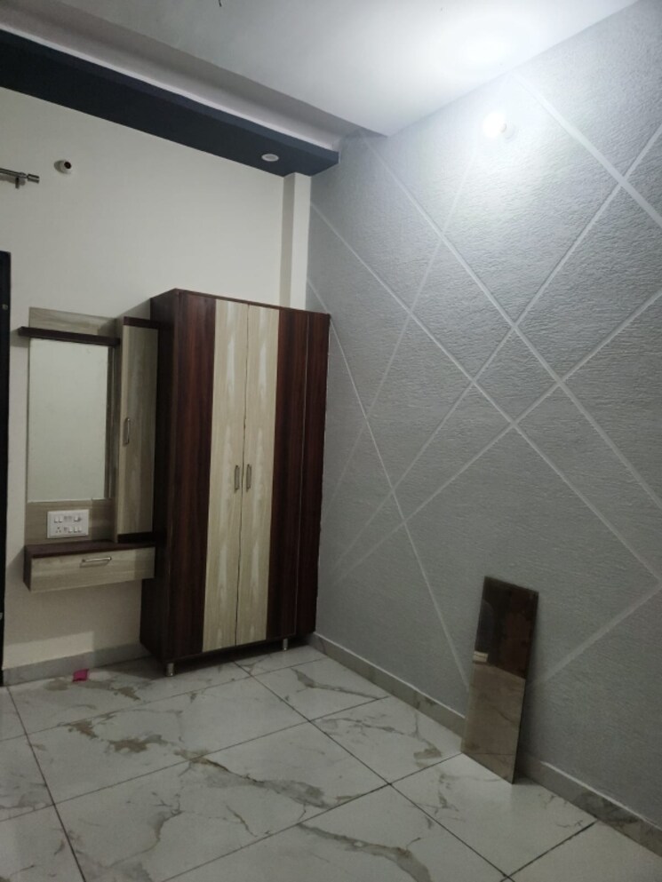 Room, raksha puram 4 Bedroom 77 Sq.Yd. Independent House In Raksha Puram Meerut 8683011