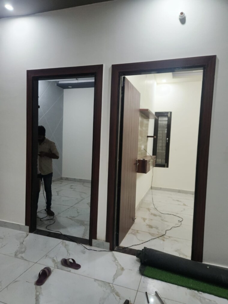 Room, raksha puram 4 Bedroom 93 Sq.Yd. Independent House In Raksha Puram Meerut 8683025