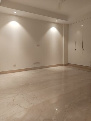 Room in 4 BHK Villa at Vipul Tatvam Villas, Sector 48 – for Sale