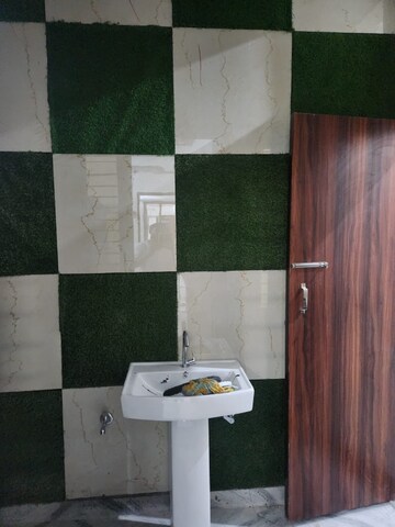 Bathroom in 4 BHK Independent House at Amehra Adipur – for Sale