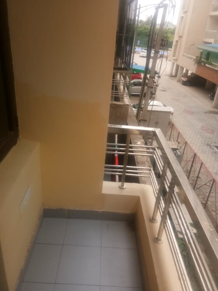 Balcony, motia-homes 3 Bedroom 1600 Sq.Ft. Apartment In Lohgarh Zirakpur 8683081