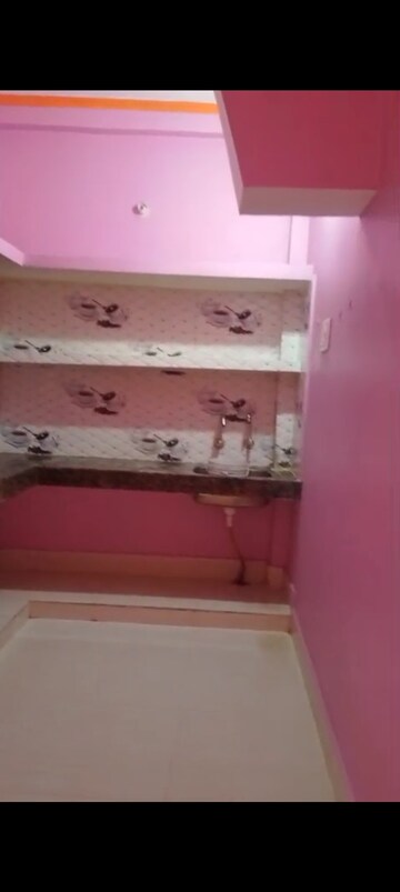 Furnished Amenities in 2 BHK Builder Floor at Tikhampur – for Rent
