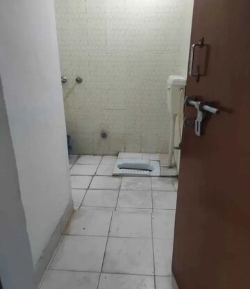 Bathroom in 1 BHK Independent House at Aliganj – for Rent
