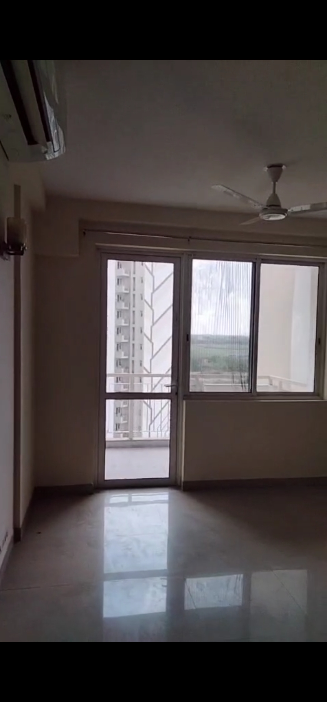 3 BHK + Servant Room Apartment For Sale in M3M Woodshire