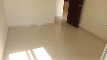 Room in 2 BHK Apartment at Puravankara Silversands, Mundhwa – for Rent