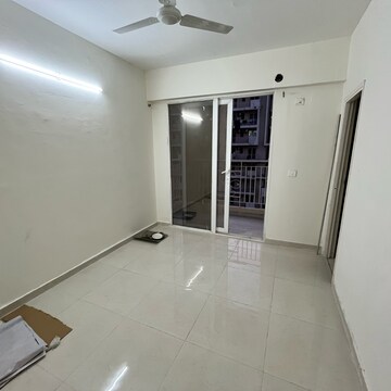 Room in 2 BHK Apartment at Signature Global The Millennia, Garoli Kalan – for Rent