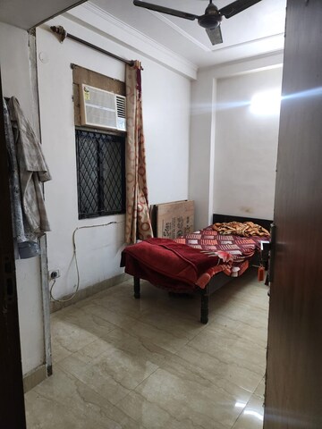 1 RK Apartment For Rent in RWA Qutab Enclave, Katwaria Sarai