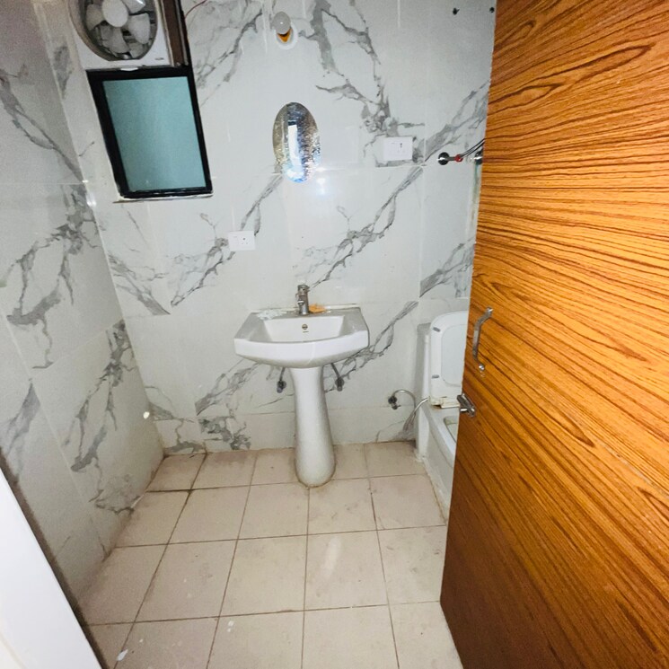 Bathroom, jkg-palm-resort 2 Bedroom 1005 Sq.Ft. Apartment In Raj Nagar Extension Ghaziabad 8683379