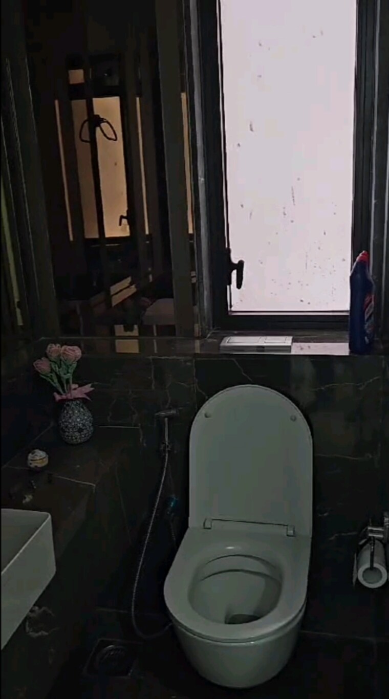 Bathroom, lodha-marquise 4 Bedroom 1500 Sq.Ft. Apartment In Worli Mumbai 8683374