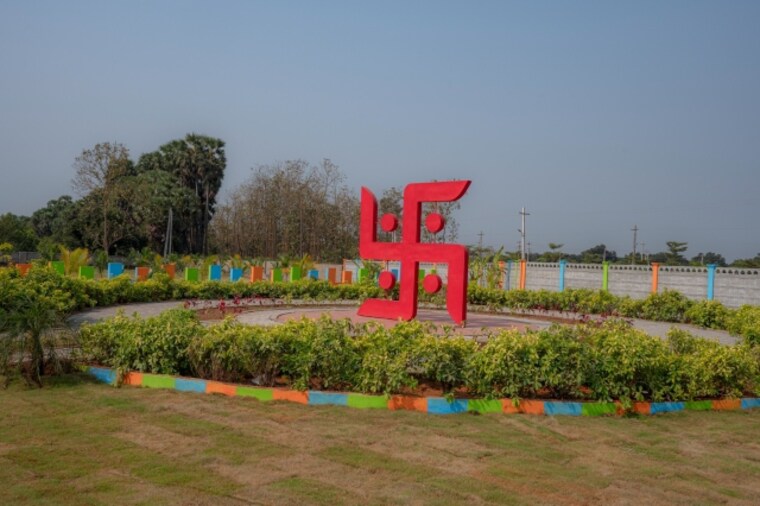 Garden, chintalavalasa  147 Sq.Yd. Plot In Chintalavalasa Vizianagaram 8683381