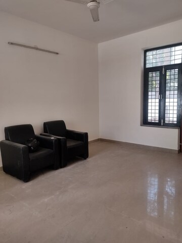 3 BHK Builder Floor For Rent in BPTP Amstoria, Sector 102