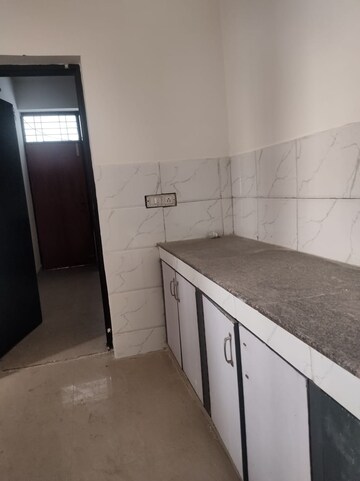 Kitchen in 3 BHK Builder Floor at BPTP Amstoria, Sector 102 – for Rent