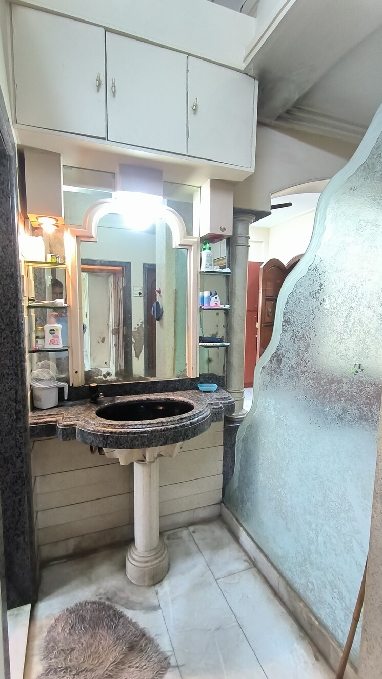 Bathroom, warli pada Pg For Boys In Warli Pada 8683434