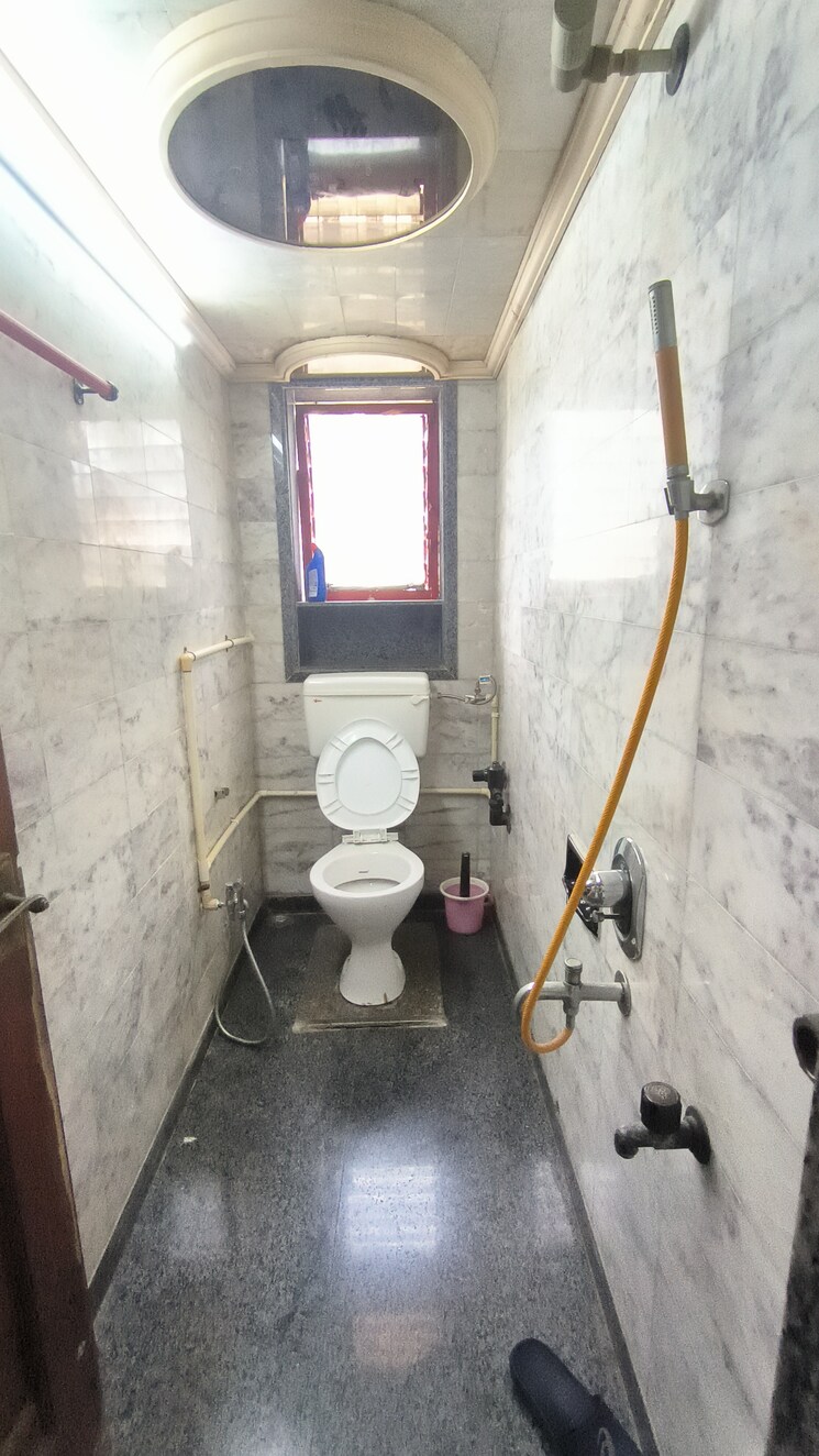 Bathroom, warli pada Pg For Boys In Warli Pada 8683434