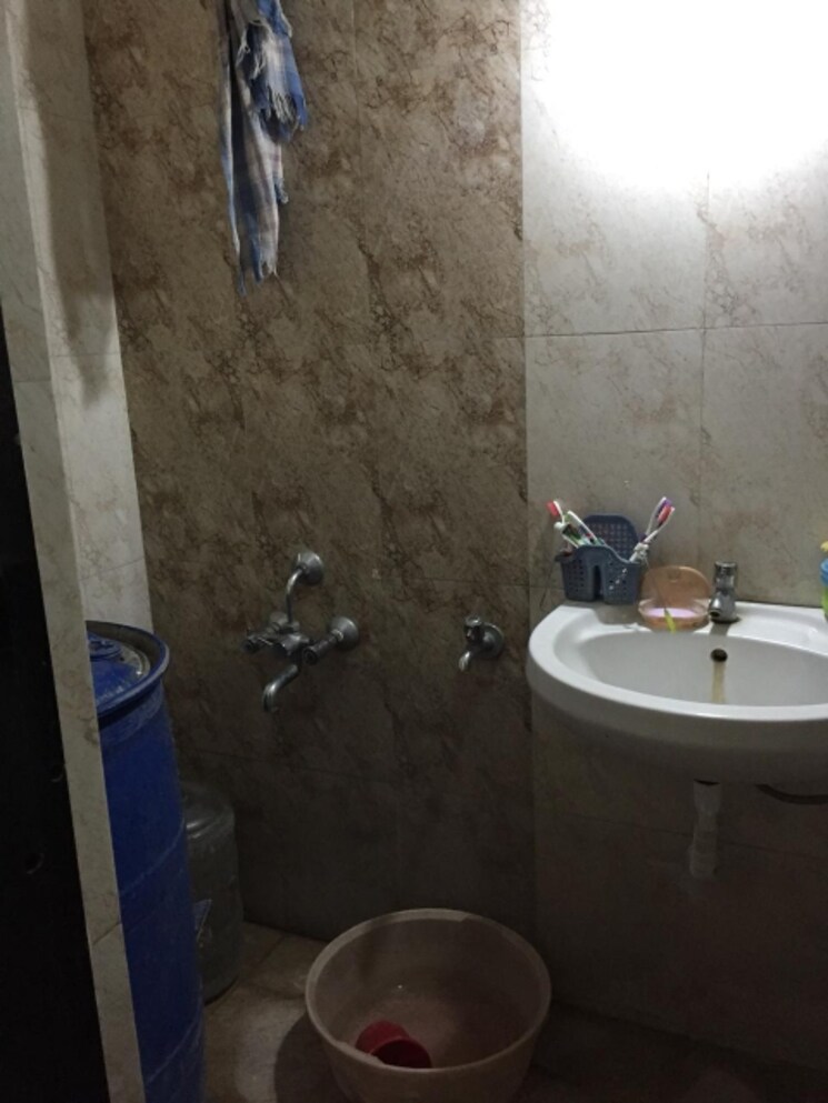 Bathroom, sarala-apartments-model-colony 2 Bedroom 1200 Sq.Ft. Apartment In Model Colony Pune 8683442