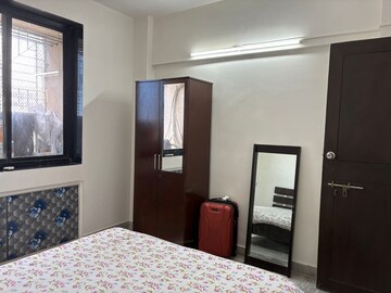 Bedroom in 2 BHK Apartment at Santacruz East – for Rent
