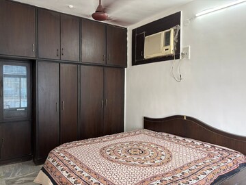 Bedroom in 2 BHK Apartment at Santacruz East – for Rent