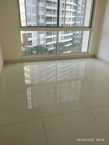 Room in 4 BHK Apartment at SNN Clermont, Hebbal – for Sale