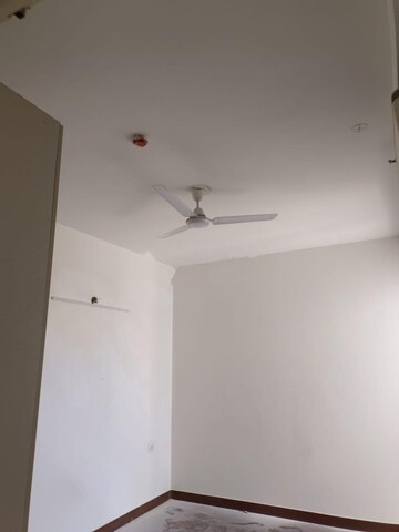 Room in 3.5 BHK Apartment at Mapsko The Icon 79, Sector 79 – for Rent