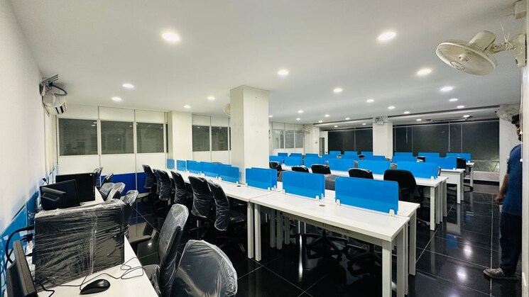 Team Area, vijay nagar Commercial Office Space 1800 Sq.Ft. In Vijay Nagar Indore 8676855