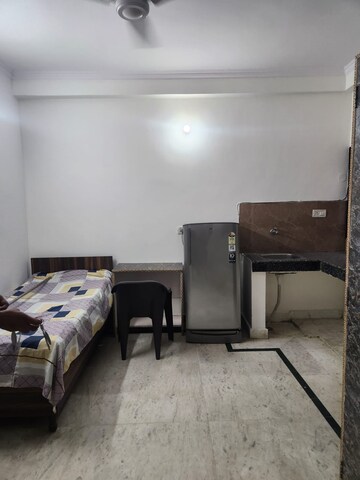 Studio Apartment For Rent in RWA Qutab Enclave, Katwaria Sarai