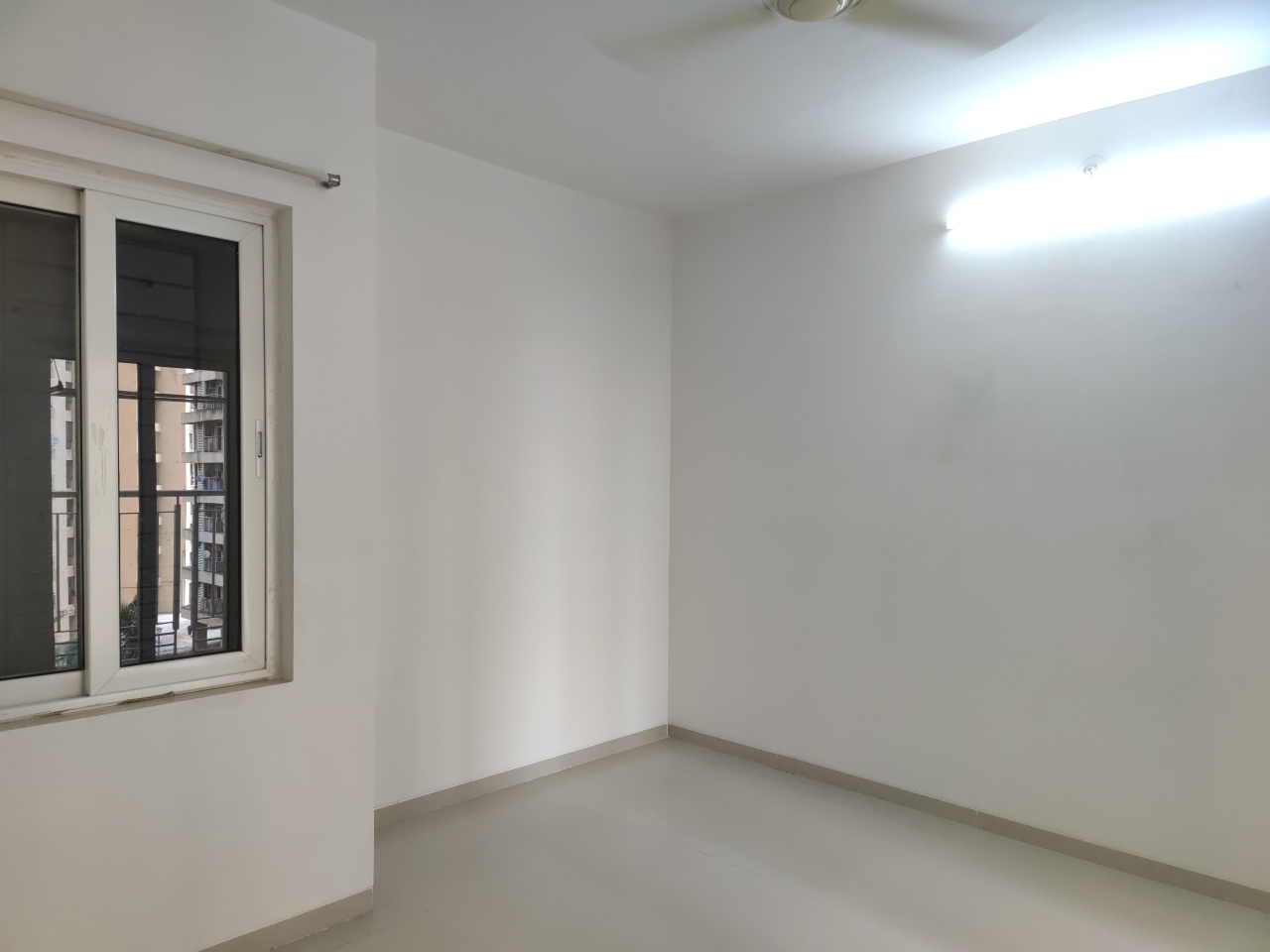 2 BHK 734 Sq.Ft. Apartment in Dosti Imperia Phase I