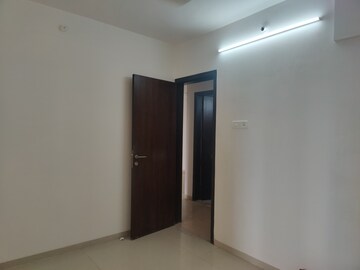 Room in 2 BHK Apartment at Dosti Imperia Phase I, Ghodbunder Road – for Rent